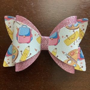 3/$15 🛍️ Back to school hair bow | pink glitter | barrette  | school preschool